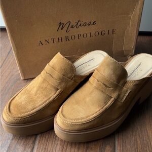 Anthropologie Matisse Tan Suede Mules